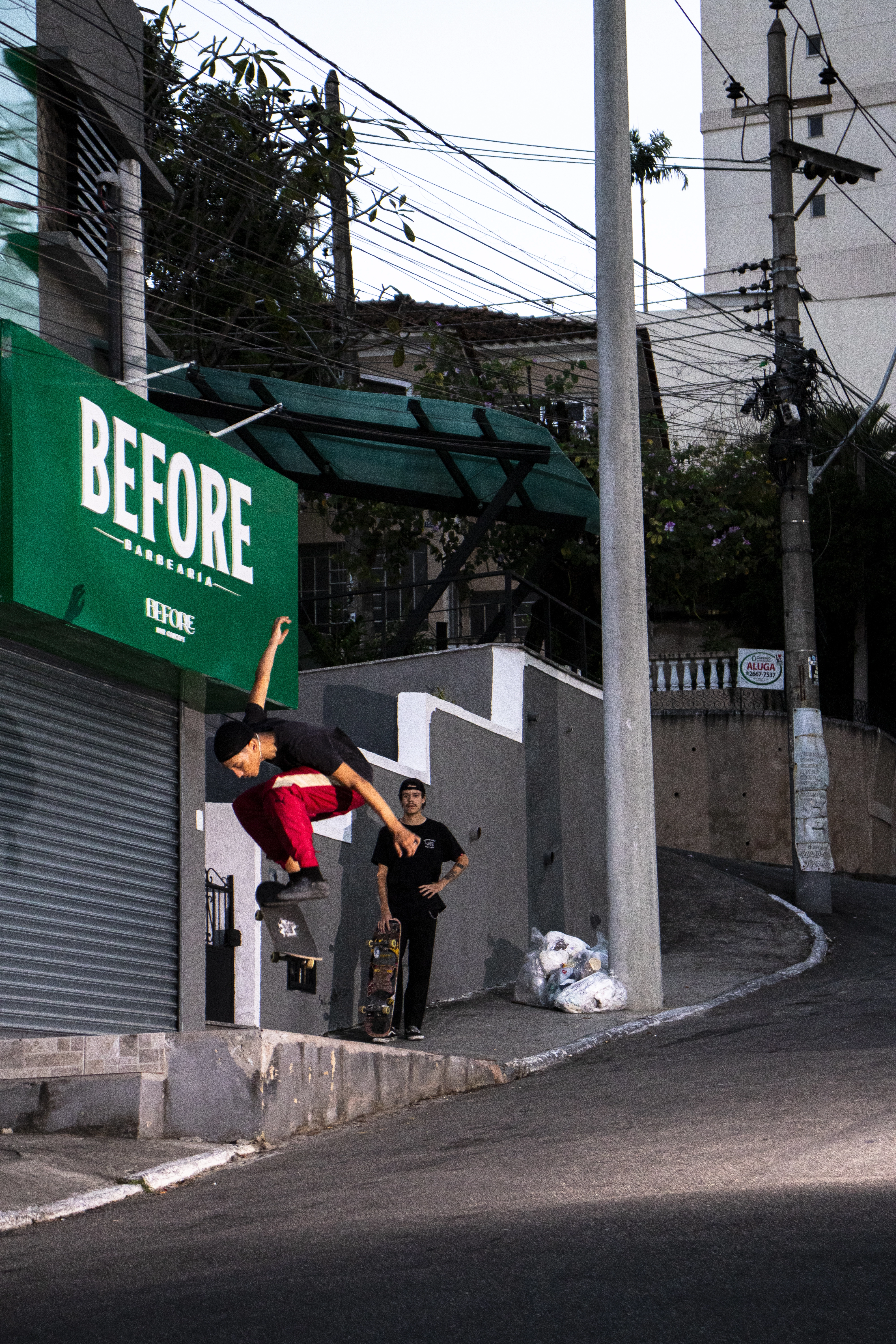 Foto do Davi mandando flip no gap